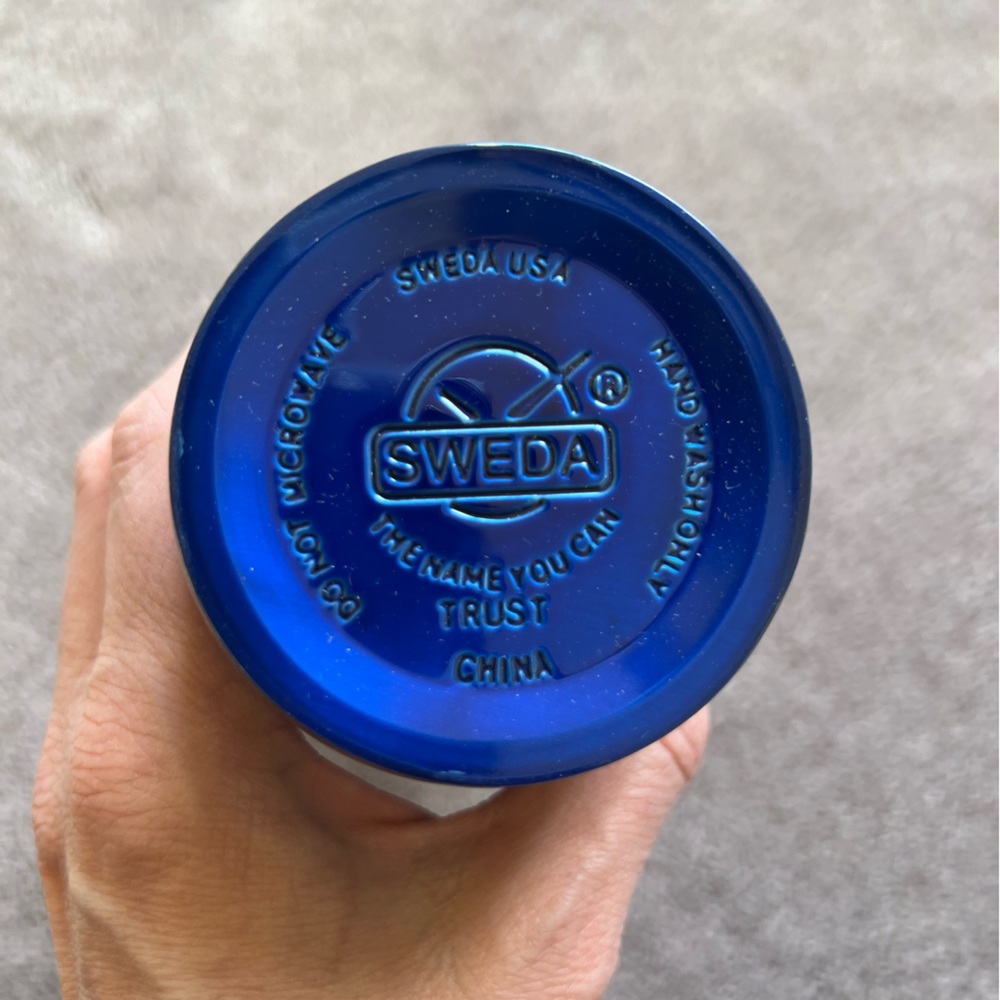 JetBlue Sweda Water Bottle Blue Brand New - Picture 2 of 2